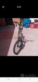 bicicletta bmx 