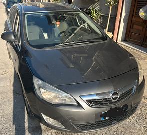 Opel Astra Sports Tourer 1.7 CDTI 110CV (2011)