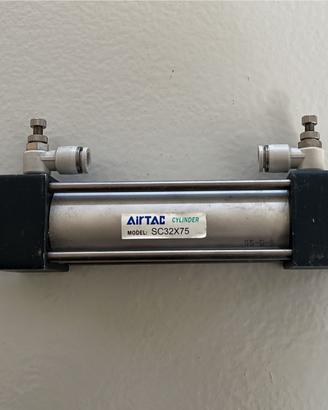 Attuatore pneumatico - cilindro