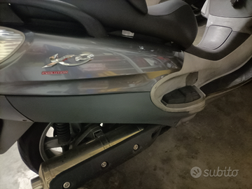 Piaggio x9 500
