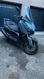 Yamaha Xmax 300 tech max 2022 5490 euro