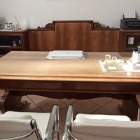 Scrivania con Mobile libreria 