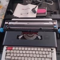 macchina da scrivere Olivetti con custodia 