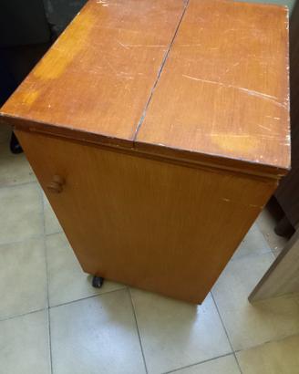 Mobile asse da stiro