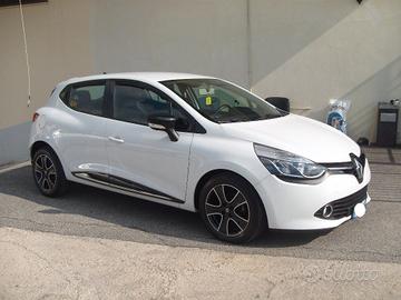 Renault Clio 1.5 DCI ENERGY - 2014