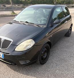 ancia Ypsilon 1.3 Benz/GPL – 191.000 km – 1.000€