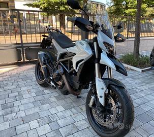 Ducati Hyperstrada 821 - 2013