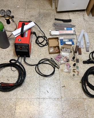 Saldatrice modello CT-520 TIG/MMA/PLASMA 220V