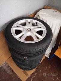 Alfa Mito cerchi 16 con gomme 