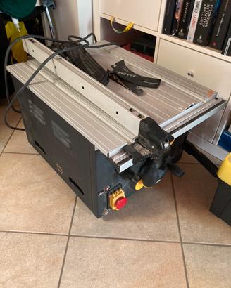 Taglierina per legno da tavolo
