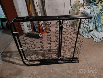 Letto pieghevole con due materassi