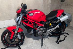 Ducati Monster 696 +