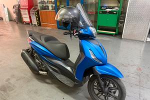 Piaggio Beverly 300 - 2025 - 10.000km UNICO PROPR