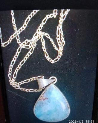 çollana con ciondolo 