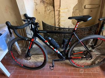 BICI GRAVEL CANNONDALE CAADX 105