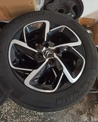 Cerchi citroen con gomme da 16