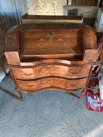 Scrittoio con ribalta