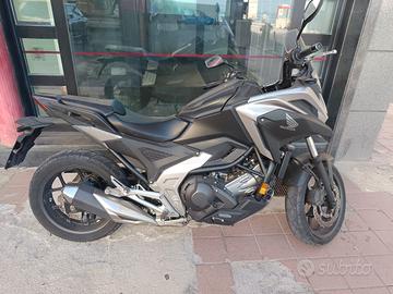 Honda NC750X cambio DCT