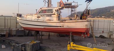 Barca licenza da pesca professionale pesce spada