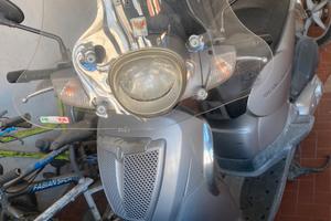 Aprilia scarabeo 200