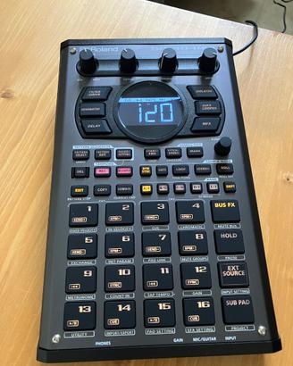 ROLAND SP-404 MKII