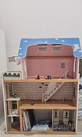 casa giocattolonin legno