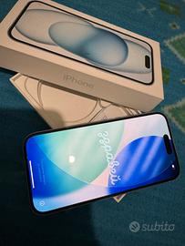 iPhone 15 azzurro
