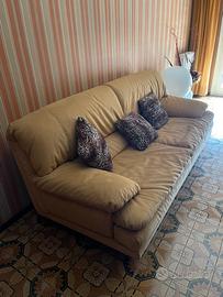 Divano in alcantara 3 posti