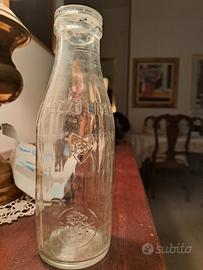 bottiglia centrale del latte 0,5 litri 