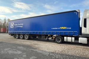 Semirimorchio centinato Schmitz anno 2015