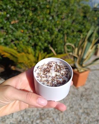 Candela alla lavanda 