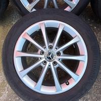 Cerchi in lega mercedes con gomme e sensori