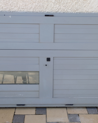 Porta in alluminio doppia anta per garage esterno