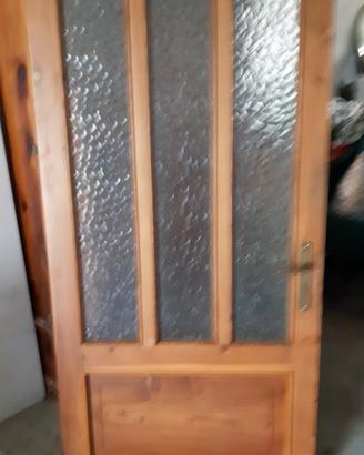 porta in legno massiccio
