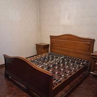 letto e comodini in legno massello