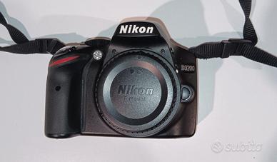 Nikon D3200, obiettivi Nikkor,  accessori, SB700