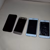 4 smartphone Samsung Galaxy per ricambi 