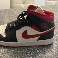Nike Jordan 1 mid gym red