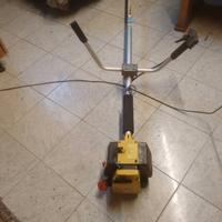 decespugliatore con manubrio