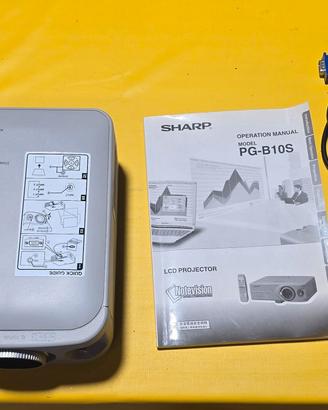 video proieProiettore LCD Sharp, modello PG-B10S.
