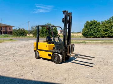 carrello elevatore diesel,muletto OM diesel 25 q.