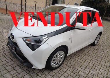 Toyota Aygo Connect 1.0 VVT-i 72 CV 5 porte x-play
