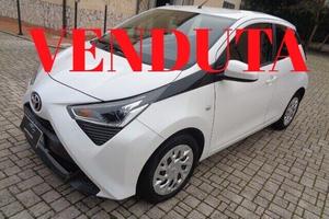 Toyota Aygo Connect 1.0 VVT-i 72 CV 5 porte x-play