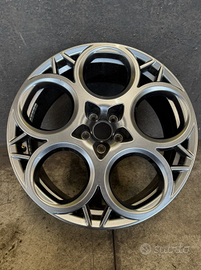 Cerchi in Lega Alfa Romeo Tonale 20 pollici