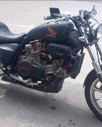 honda vf 750 c  rc28 