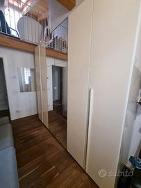 Camera da letto intera come nuova