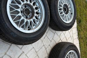 4 cerchi BBS 14” - BMW E30, uno da riparare.