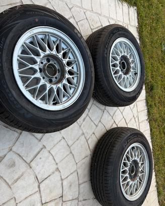 4 cerchi BBS 14” - BMW E30, uno da riparare.