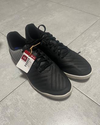 Scarpe da calcetto Decathlon – Taglia 43 – Nuove