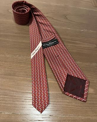 Ferragamo cravatta in seta rossa